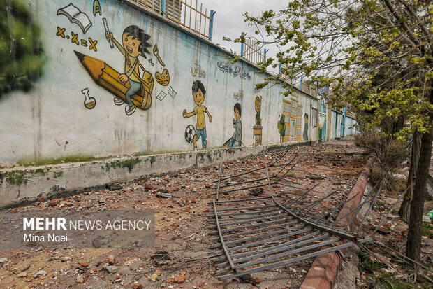 آثار تجاوزات آمریکایی - صهیونی در مدرسه مکتب الحسین میثاق تبریز