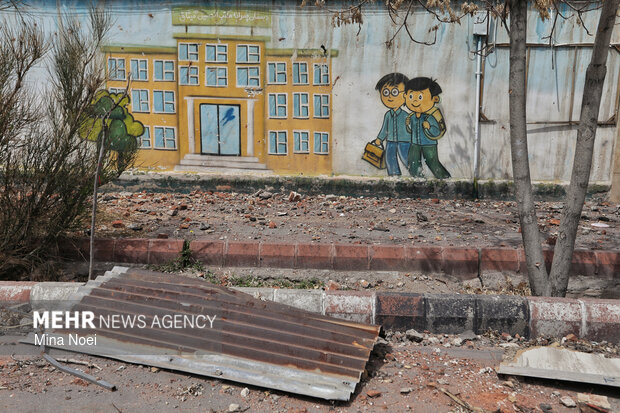 آثار تجاوزات آمریکایی - صهیونی در مدرسه مکتب الحسین میثاق تبریز