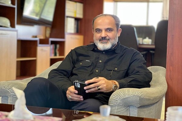 صنعت مد ظرفیت قابل توجهی در هویت فرهنگی دارد صنعت مد ظرفیت قابل توجهی در هویت فرهنگی دارد