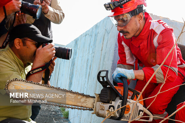 رزمایش امدادگران هلال احمر