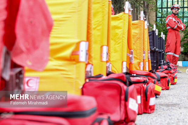 نمایش توانمندی‌های هلال‌احمر از نجات در آوار تا اسکان اضطراری