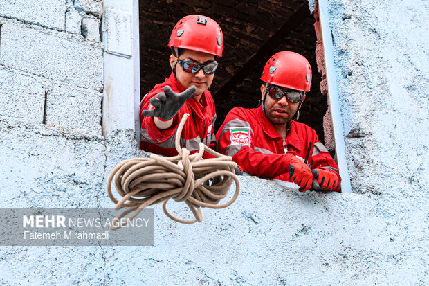 رزمایش امدادگران هلال احمر