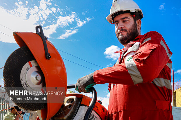 رزمایش امدادگران هلال احمر