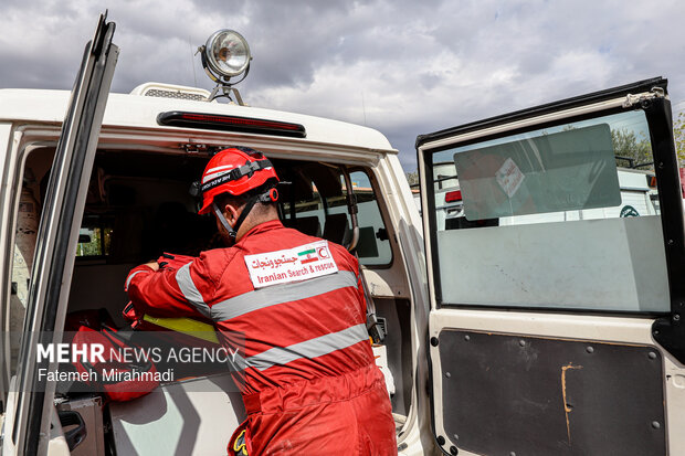 رزمایش امدادگران هلال احمر