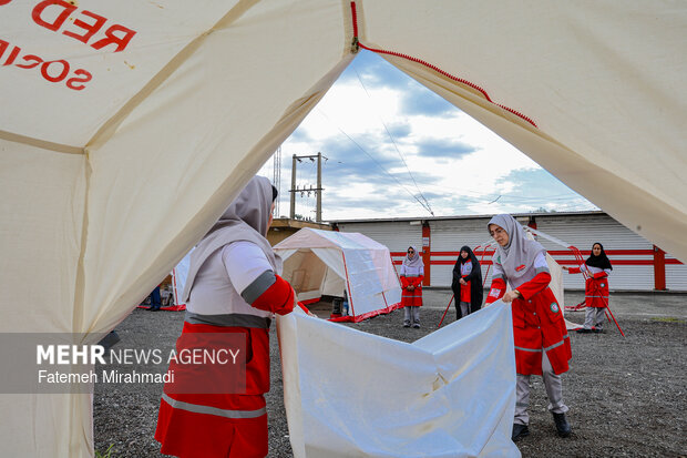 نمایش توانمندی‌های هلال‌احمر از نجات در آوار تا اسکان اضطراری