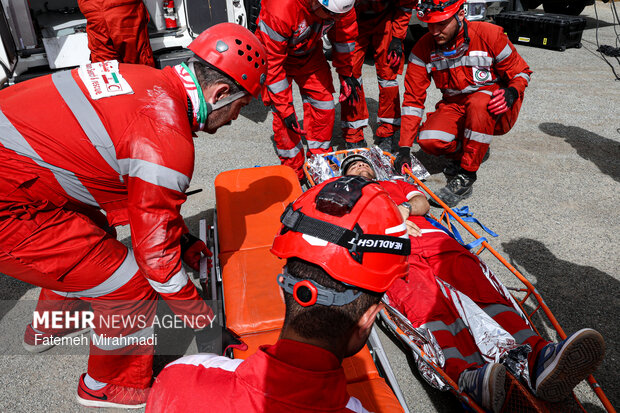 رزمایش امدادگران هلال احمر