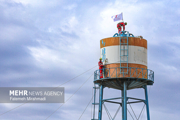 رزمایش امدادگران هلال احمر