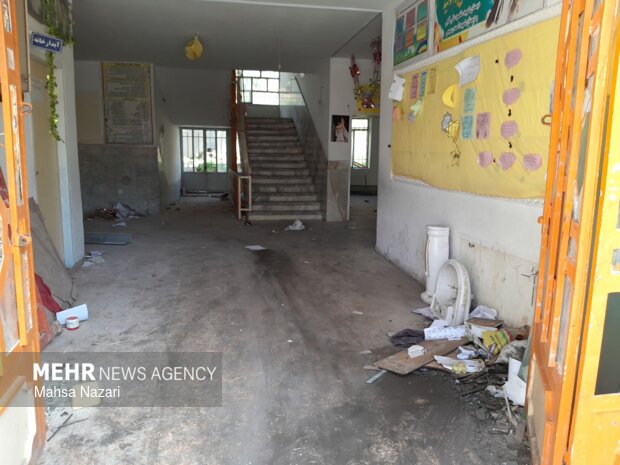 آثار تجاوزات رژیم صهیونیستی در دبستان شهید احمد رحیمی شهر ایلام