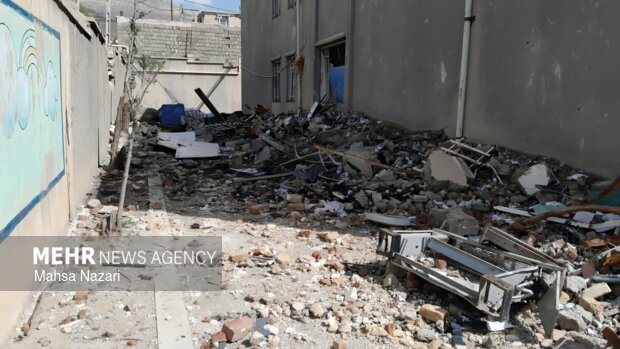 آثار تجاوزات رژیم صهیونیستی در دبستان شهید احمد رحیمی شهر ایلام