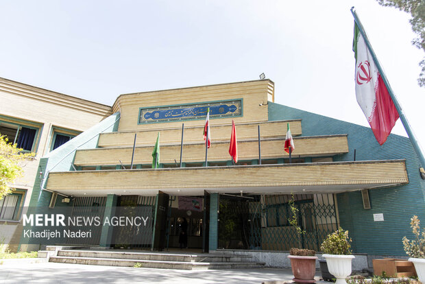 آثار تجاوز آمریکایی-صهیونیستی در مدرسه بهشت آئین اصفهان