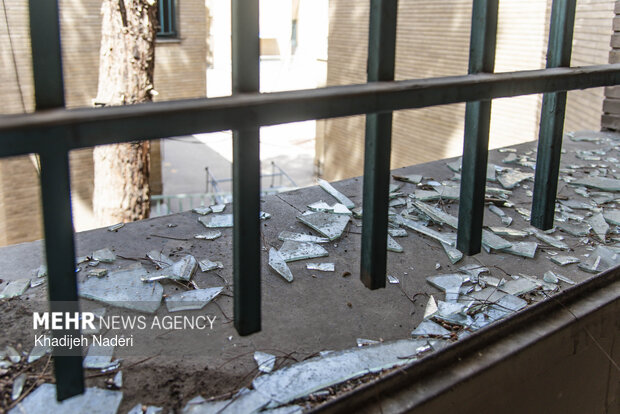 آثار تجاوز آمریکایی-صهیونیستی در مدرسه بهشت آئین اصفهان