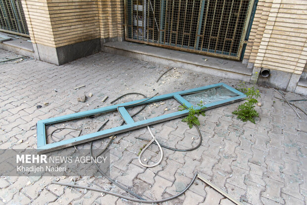 آثار تجاوز آمریکایی-صهیونیستی در مدرسه بهشت آئین اصفهان