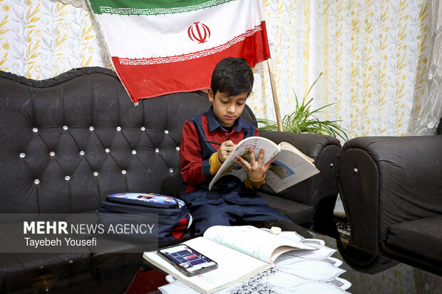 آموزش مجازی دانش آموزان در همدان