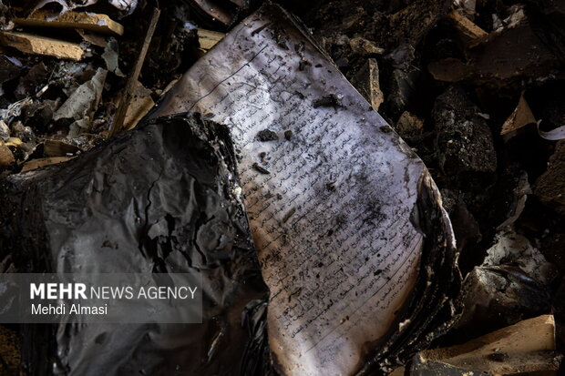 پایان یک گنجینه؛ کتابخانه سیدالشهدا در زیر آتش و آوار