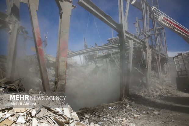 پایان یک گنجینه؛ کتابخانه سیدالشهدا در زیر آتش و آوار