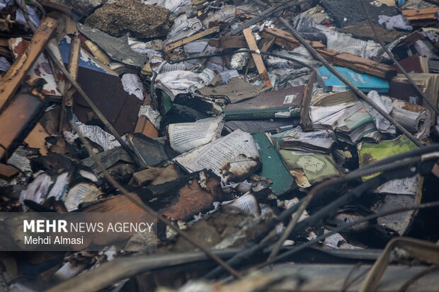 پایان یک گنجینه؛ کتابخانه سیدالشهدا در زیر آتش و آوار