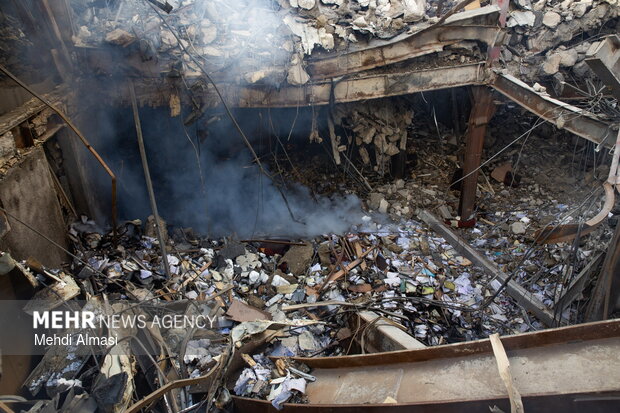 پایان یک گنجینه؛ کتابخانه سیدالشهدا در زیر آتش و آوار