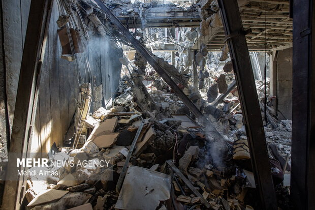 پایان یک گنجینه؛ کتابخانه سیدالشهدا در زیر آتش و آوار