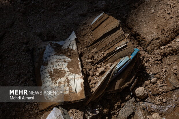 پایان یک گنجینه؛ کتابخانه سیدالشهدا در زیر آتش و آوار