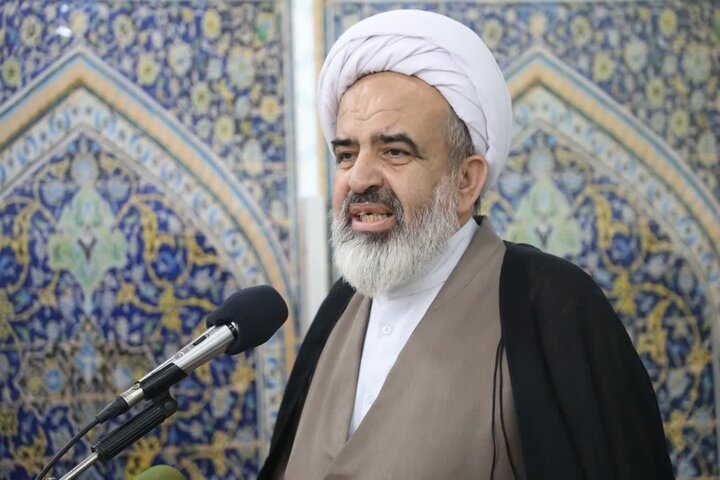 باید با وحدت و ولایتپذیری دشمنان را ناکام و ناامید سازیم باید با وحدت و ولایتپذیری دشمنان را ناکام و ناامید سازیم