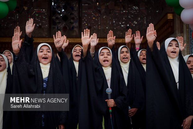 اجتماع  بانوان و دختران در حرم شاهچراغ ع