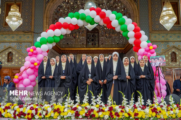 اجتماع  بانوان و دختران در حرم شاهچراغ ع