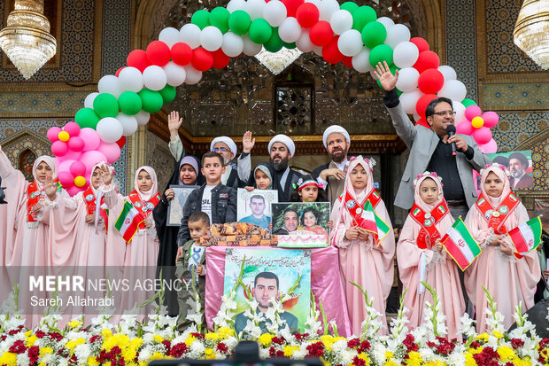 اجتماع  بانوان و دختران در حرم شاهچراغ ع