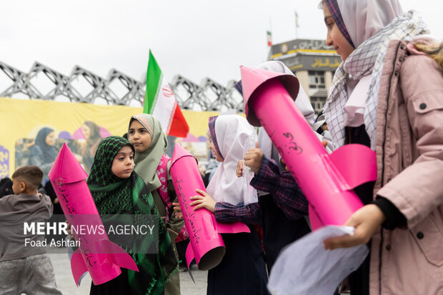 اجتماع بزرگ دختران آرمانی در تهران