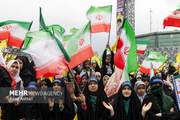 اجتماع بزرگ دختران آرمانی در تهران