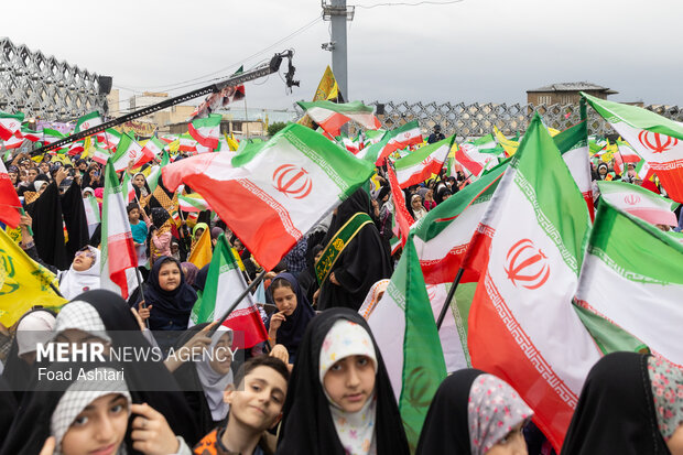 کچانی گیانفیدای ئێران گۆڕەپان چۆڵ ناکەن