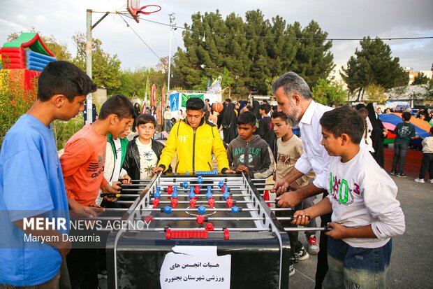 اجتماع بزرگ دختران ایران در بجنورد
