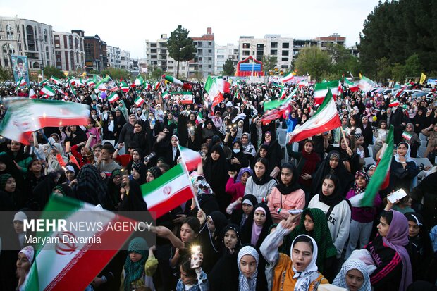 اجتماع بزرگ دختران ایران در بجنورد