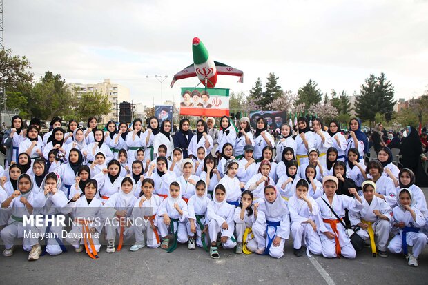 اجتماع بزرگ دختران ایران در بجنورد