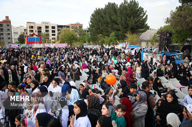 اجتماع بزرگ دختران ایران در بجنورد