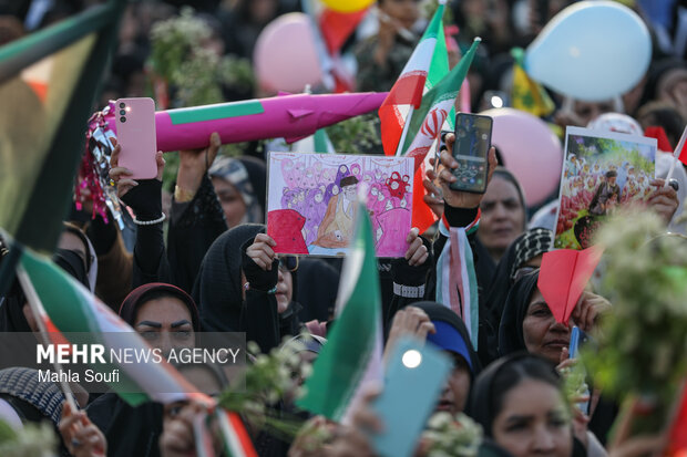 اجتماع دختران جان فدا در اراک