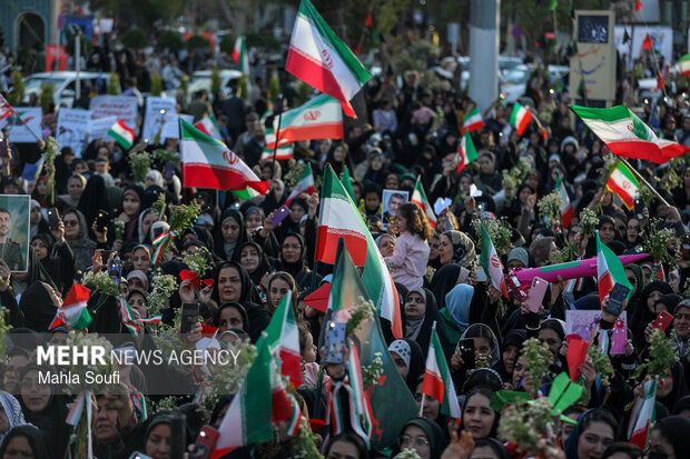 اجتماع دختران جان فدا در اراک