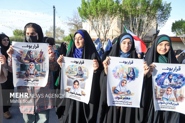 اجتماع دختران جان فدا در اراک