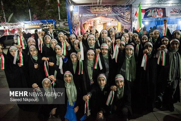 اجتماع بزرگ گیل دختران ایران