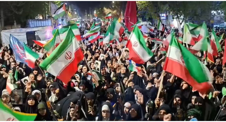 برگزاری تجمع شبانه مردمی در آزادشهر