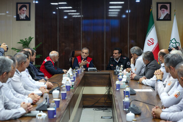 پزشکیان: عبور از چالش‌های پیش‌ رو بدون حضور و حمایت مردم ممکن نیست