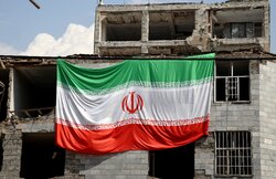 بازدید سفرا از مناطق آسیب‌دیده جنگ تحمیلی سوم در تهران