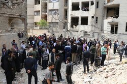 Yabancı diplomatlar, ABD-İsrail’in Tahran'da bombaladığı sinagog ve müzeyi ziyaret etti