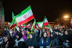 İran halkının silahlı kuvvetlere desteği sürüyor