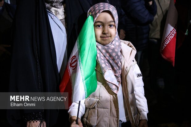 اجتماع بزرگ «دختران وطن» در میدان آزادی سنندج