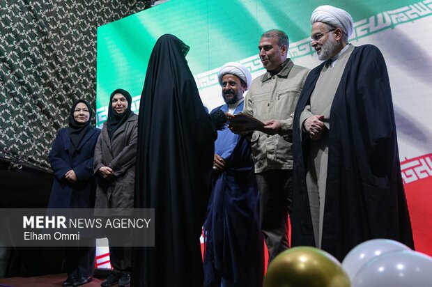 اجتماع بزرگ «دختران وطن» در میدان آزادی سنندج