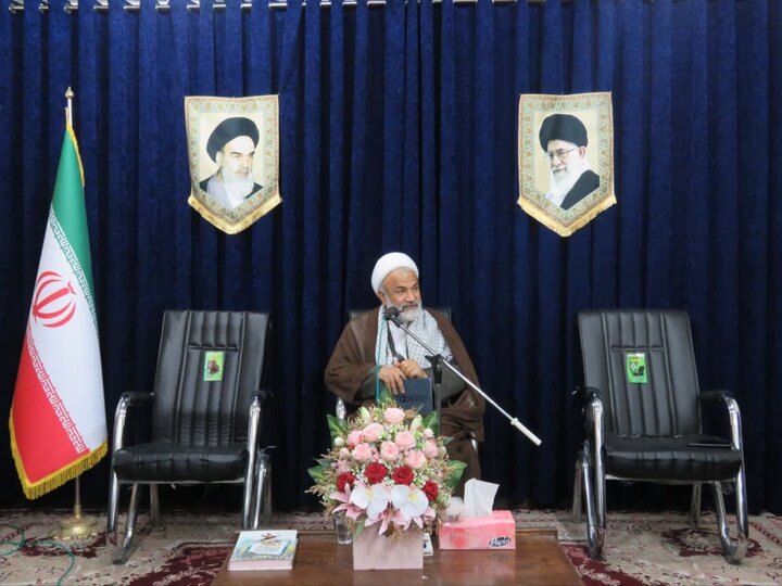  امام جمعه دشتستان: نقش و حضور اقشار مردم در برنامه‌ها مورد توجه باشد