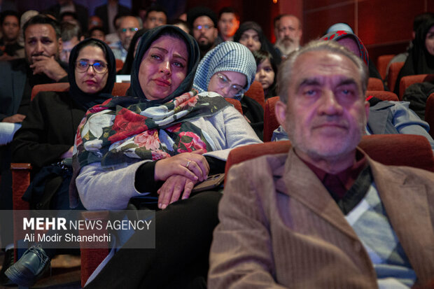 روایت هنرمندانه ایران سرافراز