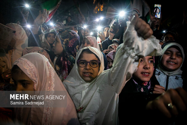 اجتماع دختران کشور دوست