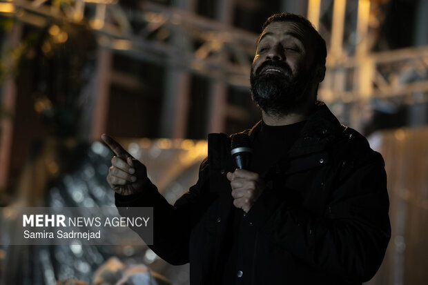 Tehran hosts a gathering of girls loving their country
