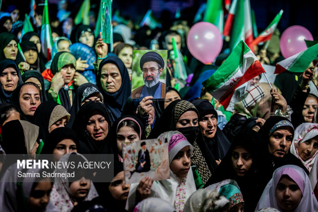 بازتعریف میدانداری دختران مازندران در سنگر جانفدایی ایران